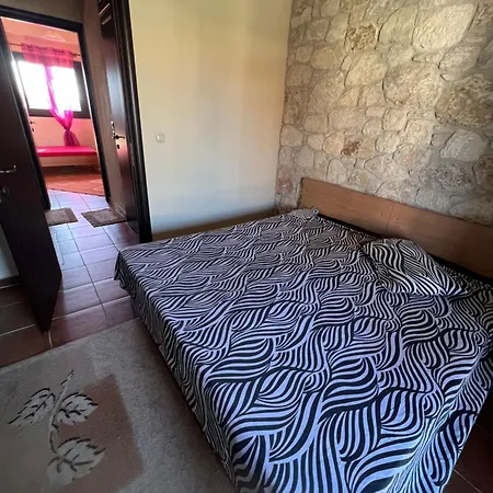 House Afytos