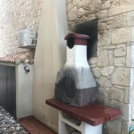 Hébergement de vacances House *